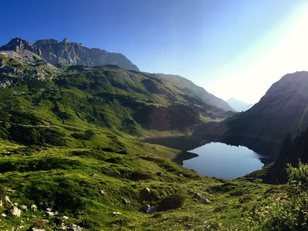 Formarinsee und die Rote Wand im Sommer